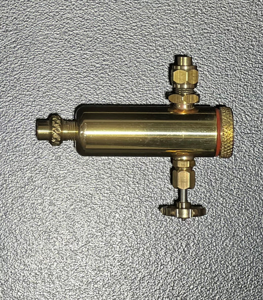 Displacement Lubricator